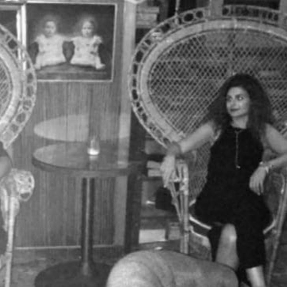 Meet your Posher, Adrienne